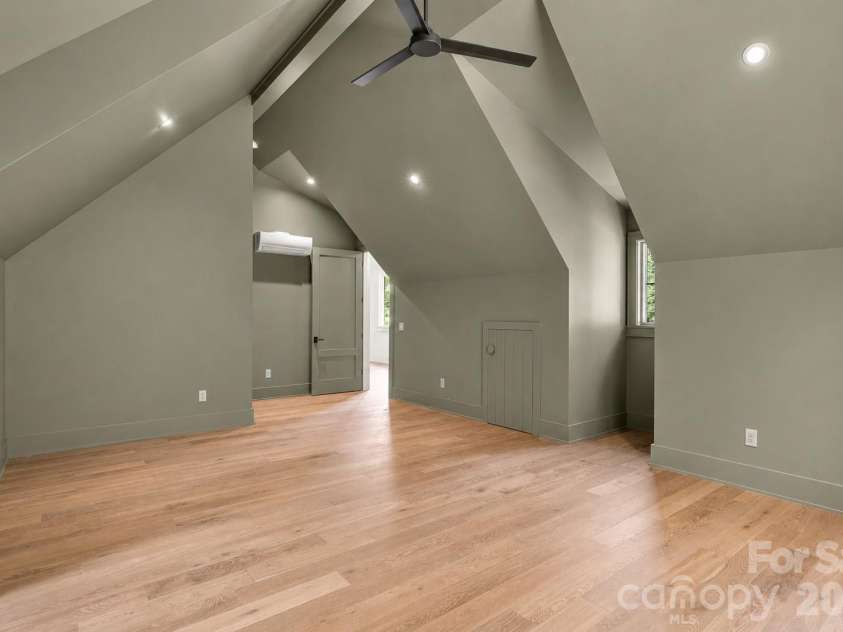55 Settlers Cove, Brevard, NC 28712.  MLS# CAR4414826, YatesRealty ID 44564. 