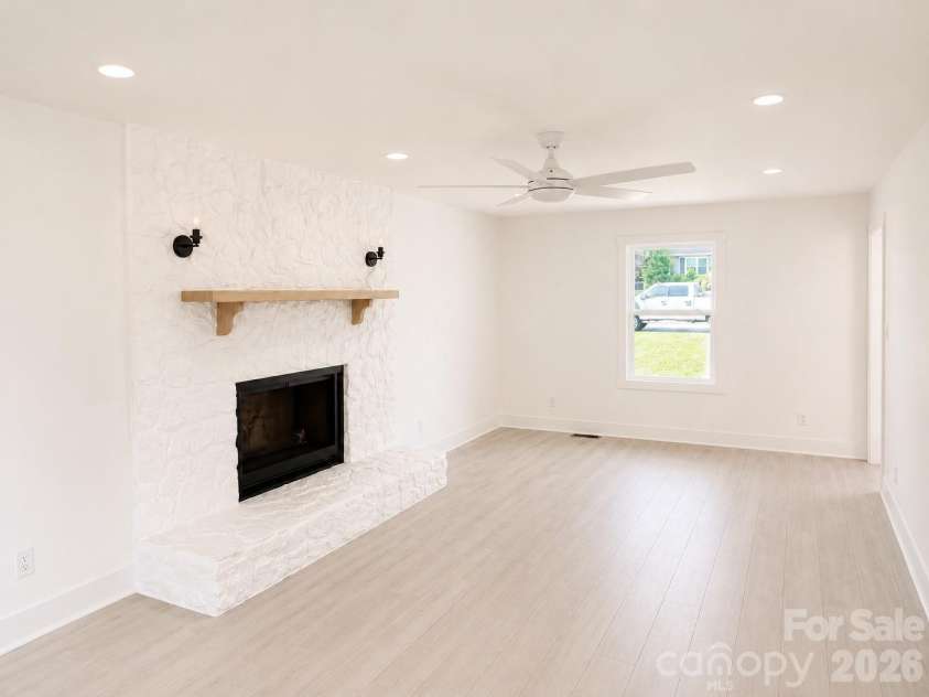 2606 Pine Forest Drive, Gastonia, NC 28056.  MLS# CAR4406413, YatesRealty ID 44566. 