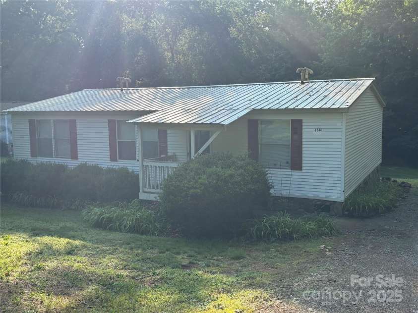6544 Helens Way, Denver, NC 28037.  MLS# CAR4268119, YatesRealty ID 4457. 