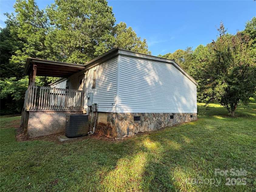 6544 Helens Way, Denver, NC 28037.  MLS# CAR4268119, YatesRealty ID 4457. 