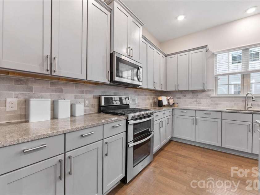 9205 Bluefield Street, Charlotte, NC 28273.  MLS# CAR4341397, YatesRealty ID 4457. 