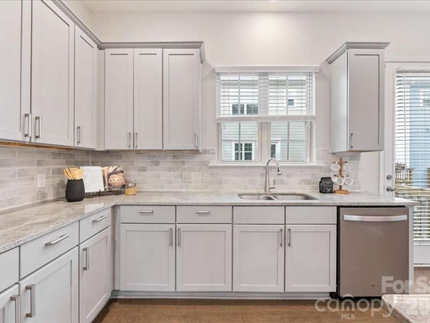 9205 Bluefield Street, Charlotte, NC 28273.  MLS# CAR4341397, YatesRealty ID 4457. 