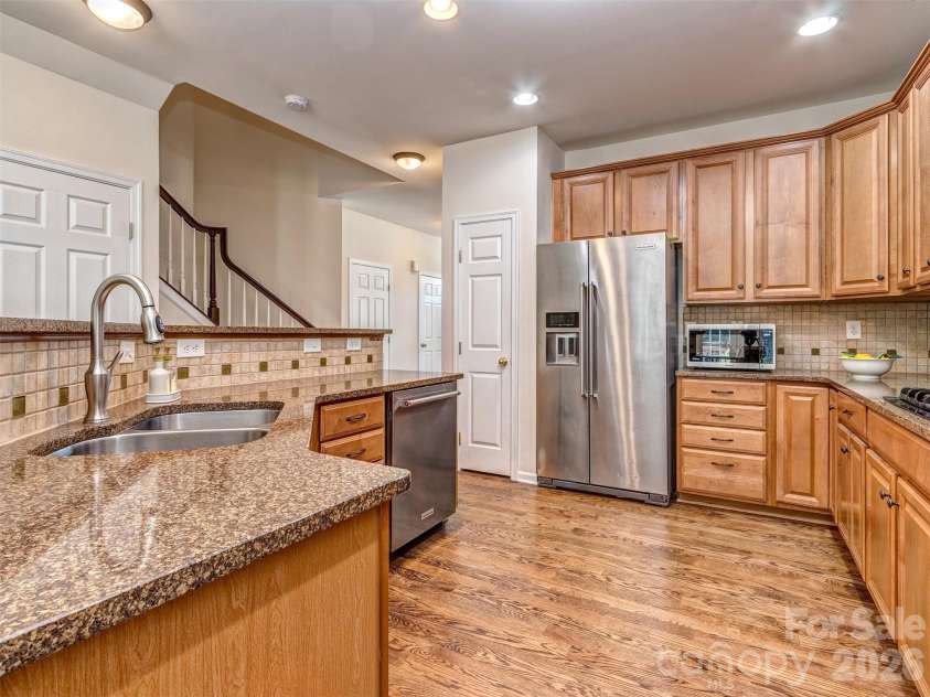 4308 Park South Station Boulevard, Charlotte, NC 28210.  MLS# CAR4414197, YatesRealty ID 44570. 