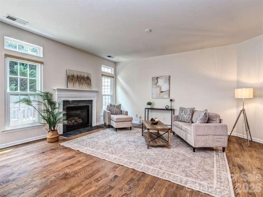 4308 Park South Station Boulevard, Charlotte, NC 28210.  MLS# CAR4414197, YatesRealty ID 44570. 