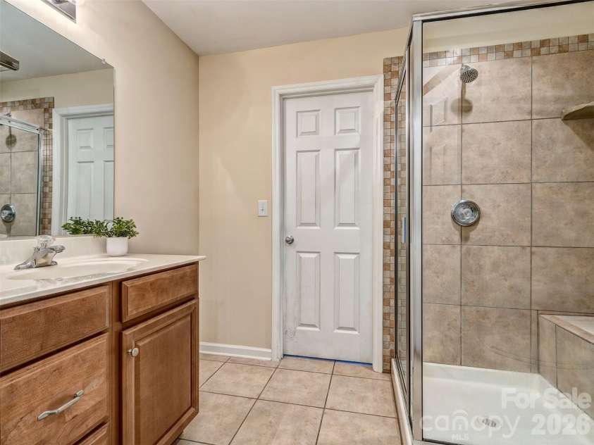 4308 Park South Station Boulevard, Charlotte, NC 28210.  MLS# CAR4414197, YatesRealty ID 44570. Basement Full Bath