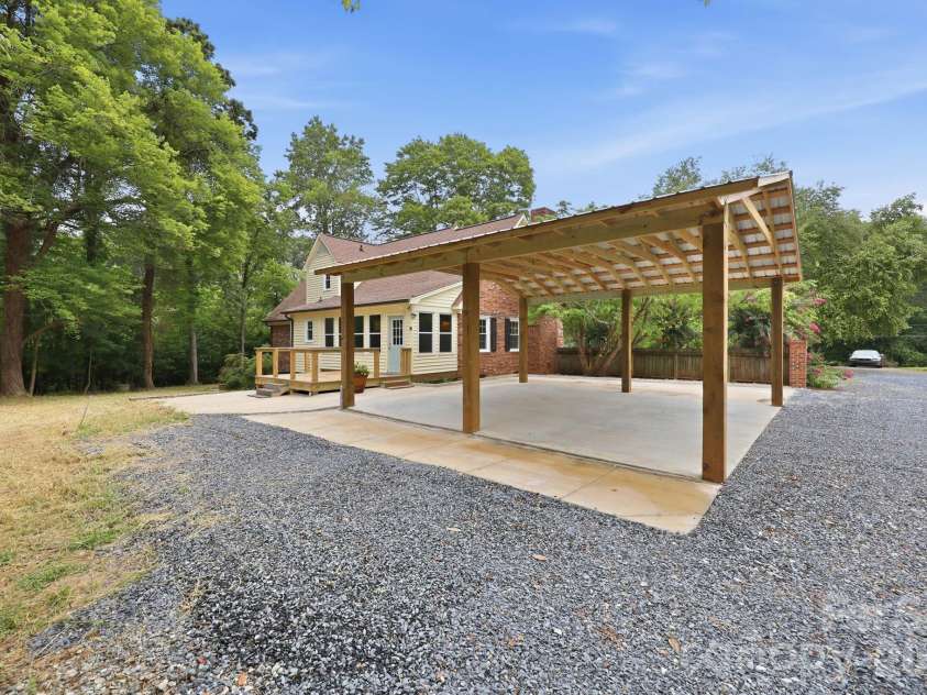 360 Small Road, Randleman, NC 27317.  MLS# CAR4415004, YatesRealty ID 44572. 