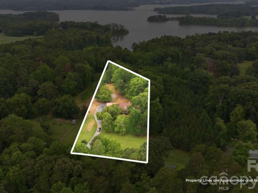 360 Small Road, Randleman, NC 27317.  MLS# CAR4415004, YatesRealty ID 44572. 