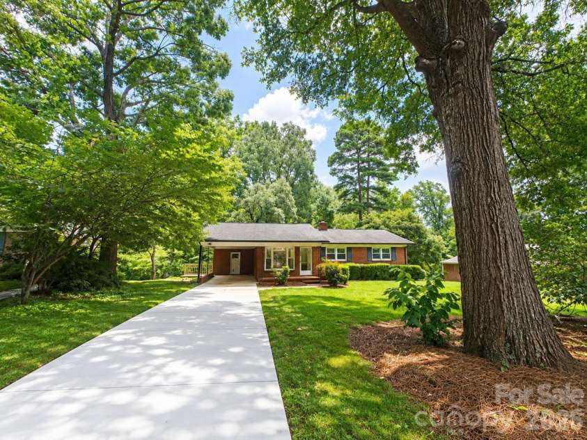 109 Holly Drive, Mount Holly, NC 28120.  MLS# CAR4415006, YatesRealty ID 44573. 