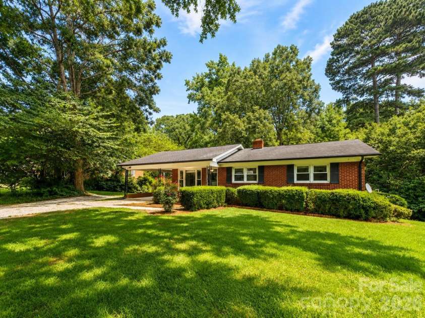 109 Holly Drive, Mount Holly, NC 28120.  MLS# CAR4415006, YatesRealty ID 44573. 