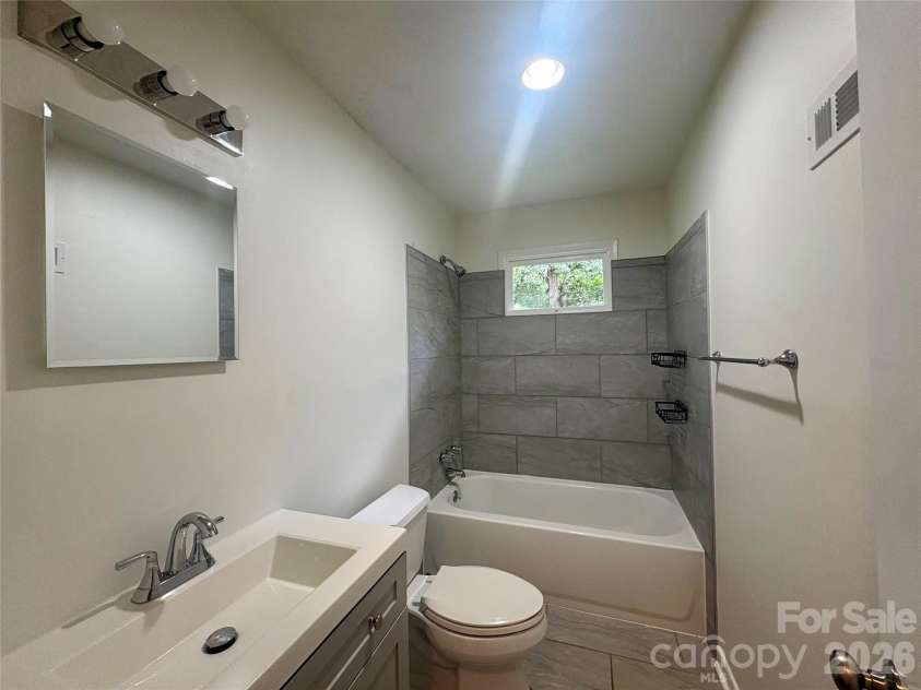 109 Holly Drive, Mount Holly, NC 28120.  MLS# CAR4415006, YatesRealty ID 44573. 