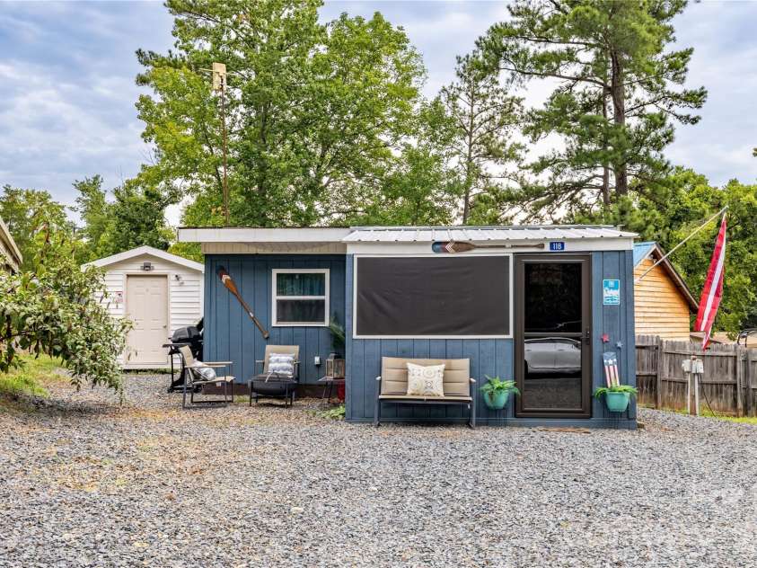 118 Lake Tillery Trail, Mount Gilead, NC 27306.  MLS# CAR4414017, YatesRealty ID 44575. 