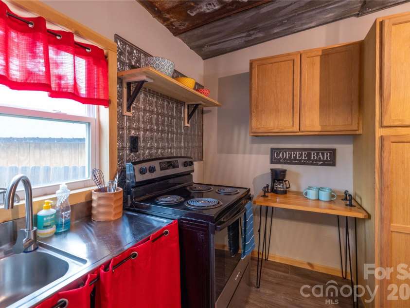 118 Lake Tillery Trail, Mount Gilead, NC 27306.  MLS# CAR4414017, YatesRealty ID 44575. 