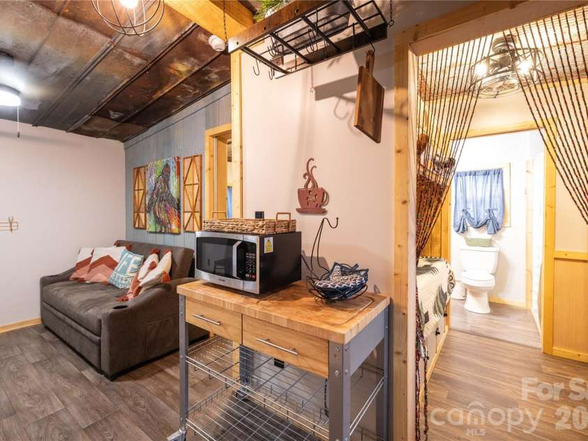 118 Lake Tillery Trail, Mount Gilead, NC 27306.  MLS# CAR4414017, YatesRealty ID 44575. 