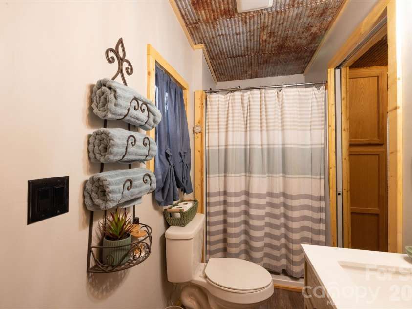 118 Lake Tillery Trail, Mount Gilead, NC 27306.  MLS# CAR4414017, YatesRealty ID 44575. 