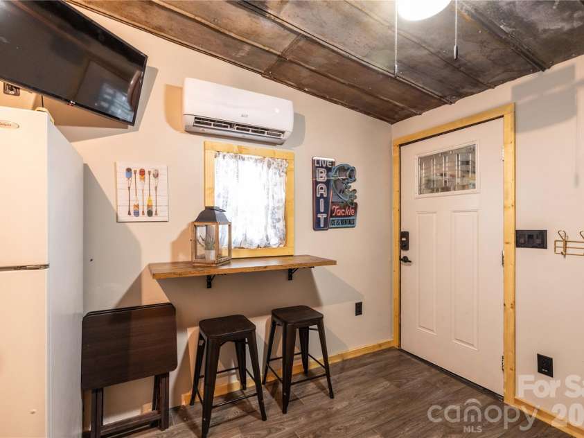 118 Lake Tillery Trail, Mount Gilead, NC 27306.  MLS# CAR4414017, YatesRealty ID 44575. 