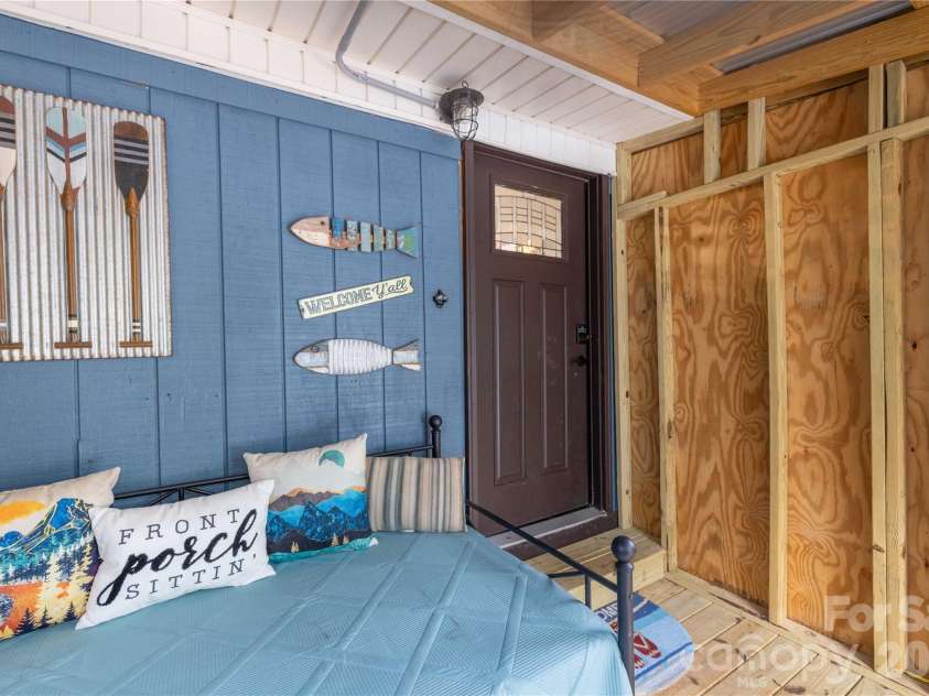 118 Lake Tillery Trail, Mount Gilead, NC 27306.  MLS# CAR4414017, YatesRealty ID 44575. 