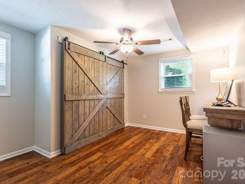 11 Summit Drive, Arden, NC 28704.  MLS# CAR4414933, YatesRealty ID 44577. 