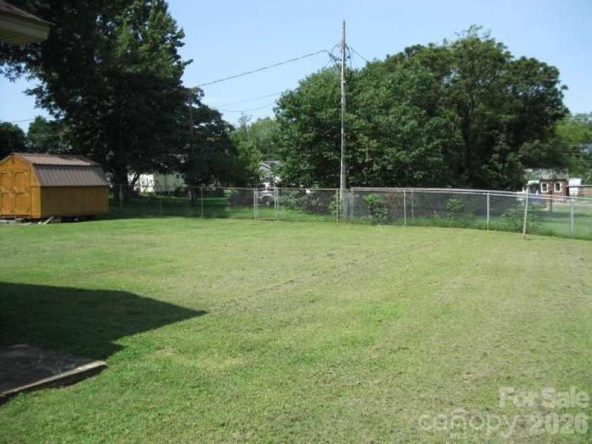 1317 Second Street, Gastonia, NC 28054.  MLS# CAR4414450, YatesRealty ID 44579. 