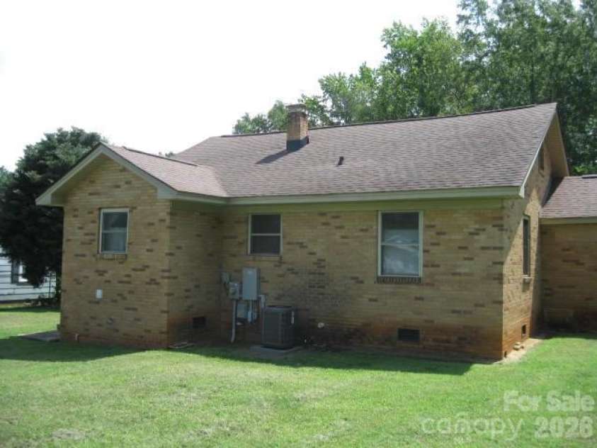 1317 Second Street, Gastonia, NC 28054.  MLS# CAR4414450, YatesRealty ID 44579. 