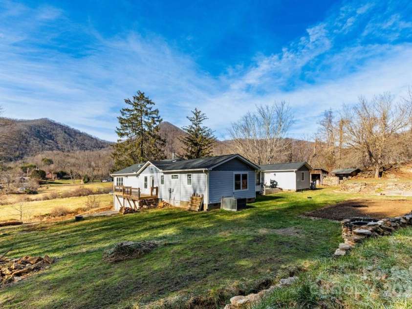 2888 Beaverdam Road, Canton, NC 28716.  MLS# CAR4328967, YatesRealty ID 4458. 