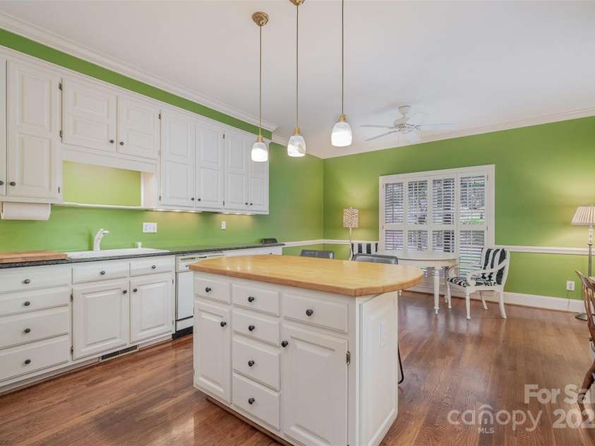 4605 Curraghmore Road, Charlotte, NC 28210.  MLS# CAR4223200, YatesRealty ID 4458. 