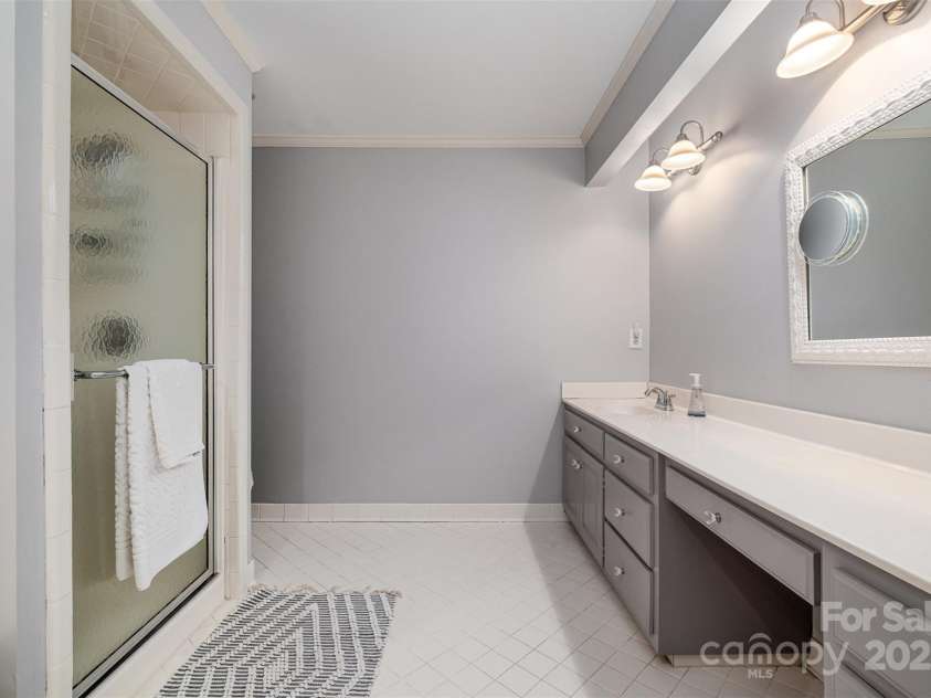 4605 Curraghmore Road, Charlotte, NC 28210.  MLS# CAR4223200, YatesRealty ID 4458. 