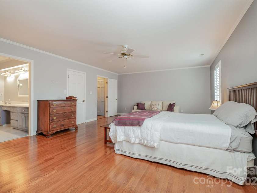 4605 Curraghmore Road, Charlotte, NC 28210.  MLS# CAR4223200, YatesRealty ID 4458. 