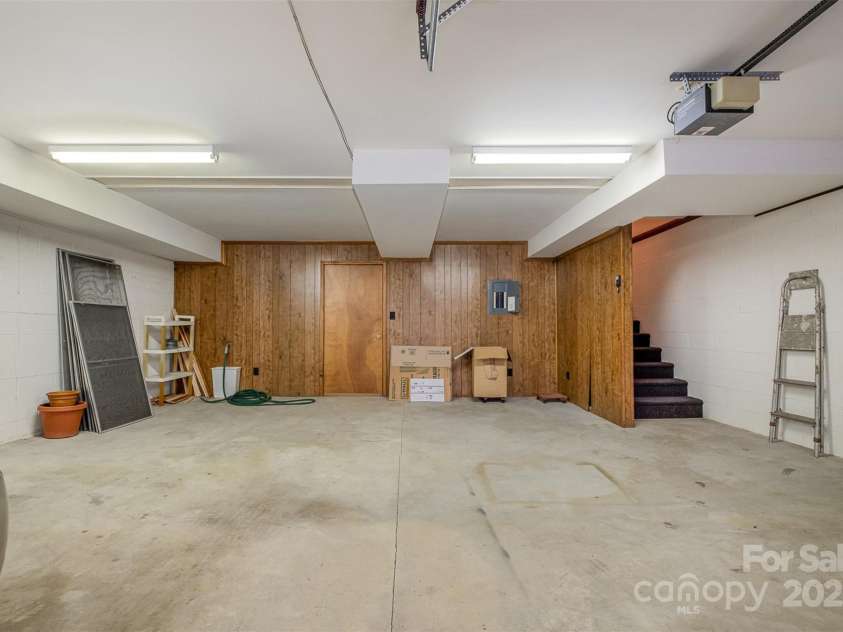 4605 Curraghmore Road, Charlotte, NC 28210.  MLS# CAR4223200, YatesRealty ID 4458. 