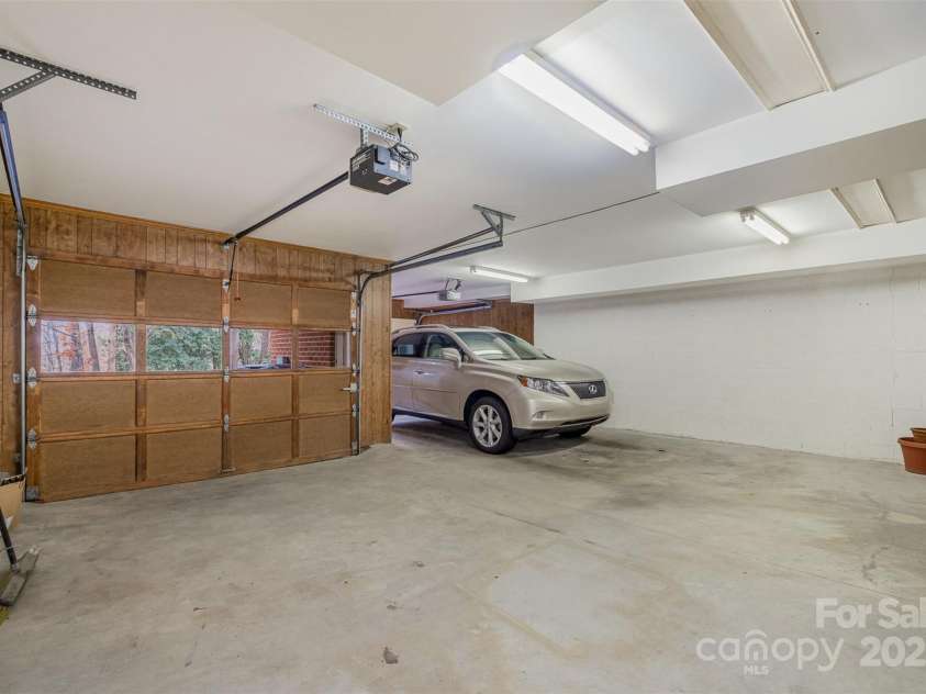 4605 Curraghmore Road, Charlotte, NC 28210.  MLS# CAR4223200, YatesRealty ID 4458. 