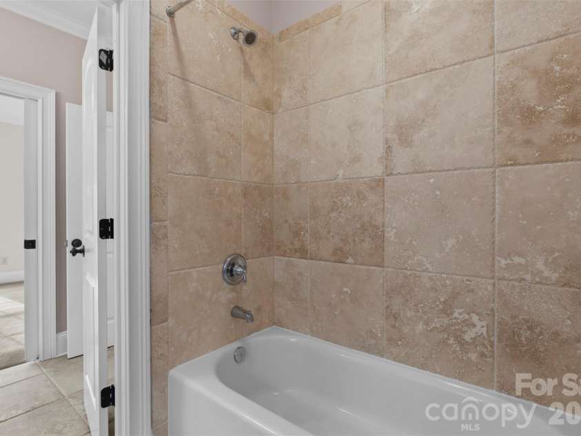 5164 Mill Race Lane, Lancaster, SC 29720.  MLS# CAR4342322, YatesRealty ID 4458. Jack-and-Jill Bath
