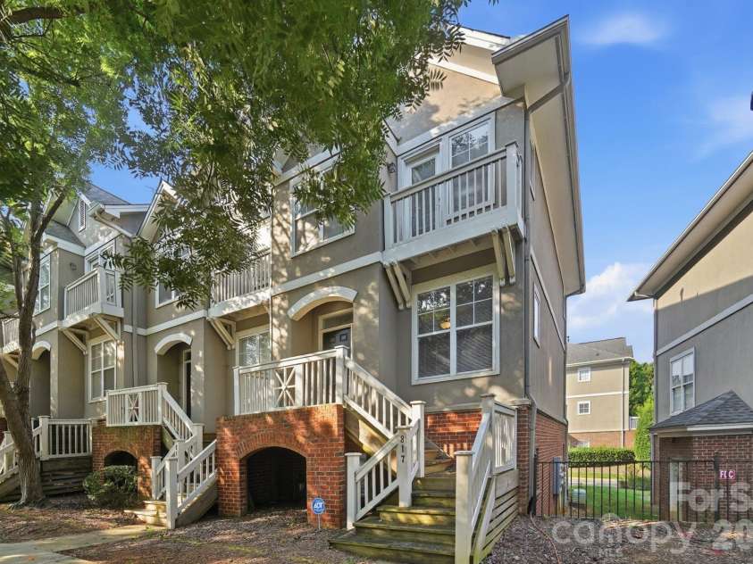 817 4th Street, Charlotte, NC 28202.  MLS# CAR4414468, YatesRealty ID 44580. 