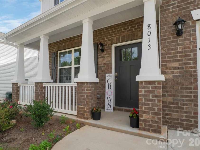 8013 Kennesaw Drive, Gastonia, NC 28056.  MLS# CAR4414428, YatesRealty ID 44581. 