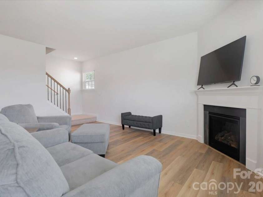 8013 Kennesaw Drive, Gastonia, NC 28056.  MLS# CAR4414428, YatesRealty ID 44581. 