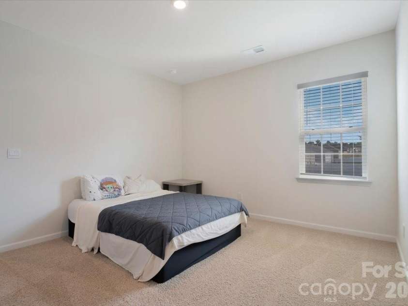 8013 Kennesaw Drive, Gastonia, NC 28056.  MLS# CAR4414428, YatesRealty ID 44581. 