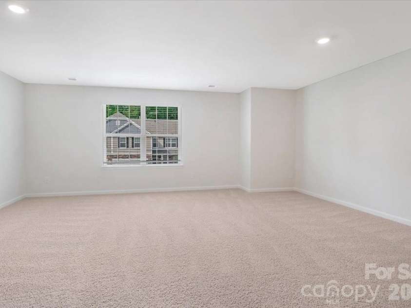 8013 Kennesaw Drive, Gastonia, NC 28056.  MLS# CAR4414428, YatesRealty ID 44581. 