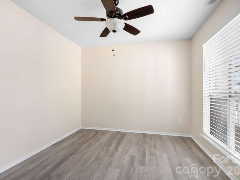 930 Southwest Drive, Davidson, NC 28036.  MLS# CAR4414435, YatesRealty ID 44582. 
