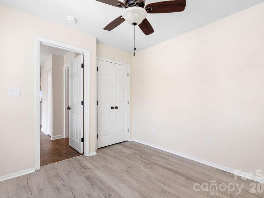 930 Southwest Drive, Davidson, NC 28036.  MLS# CAR4414435, YatesRealty ID 44582. 