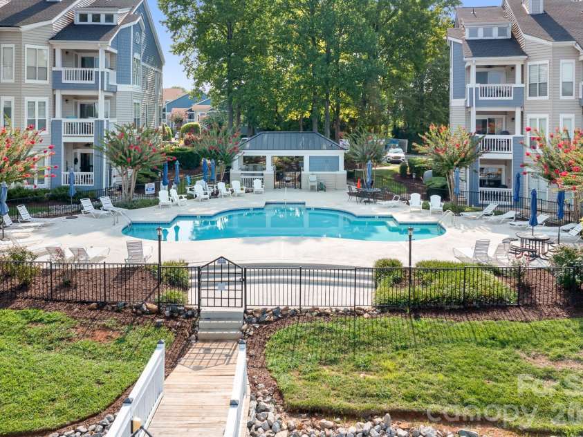 930 Southwest Drive, Davidson, NC 28036.  MLS# CAR4414435, YatesRealty ID 44582. 
