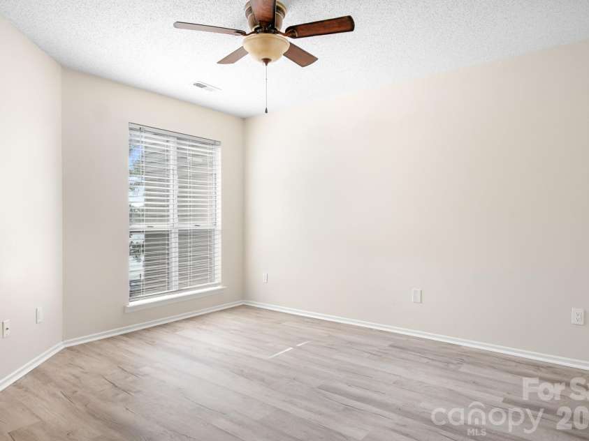 930 Southwest Drive, Davidson, NC 28036.  MLS# CAR4414435, YatesRealty ID 44582. 