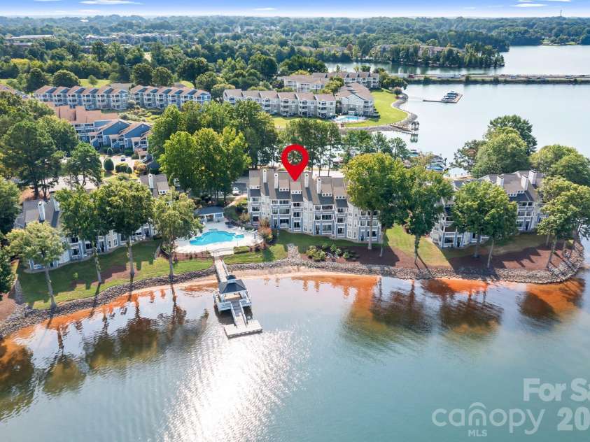 930 Southwest Drive, Davidson, NC 28036.  MLS# CAR4414435, YatesRealty ID 44582. 