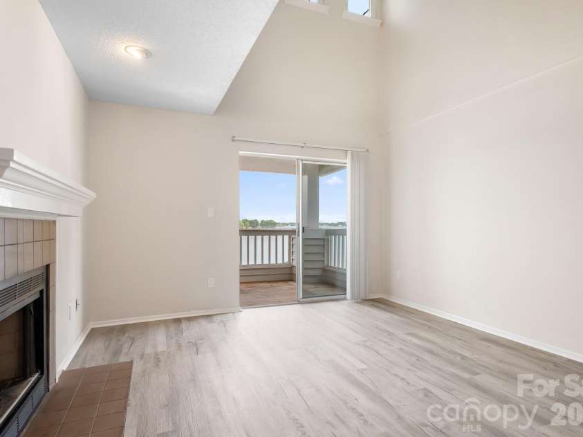 930 Southwest Drive, Davidson, NC 28036.  MLS# CAR4414435, YatesRealty ID 44582. 