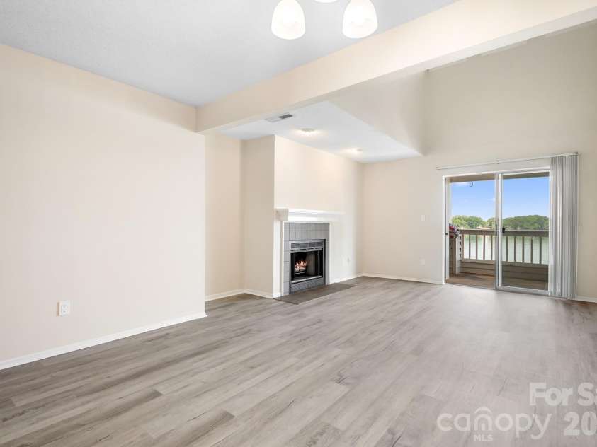 930 Southwest Drive, Davidson, NC 28036.  MLS# CAR4414435, YatesRealty ID 44582. 