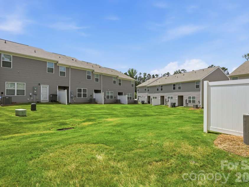 7109 Mills Road, Charlotte, NC 28216.  MLS# CAR4414685, YatesRealty ID 44583. 