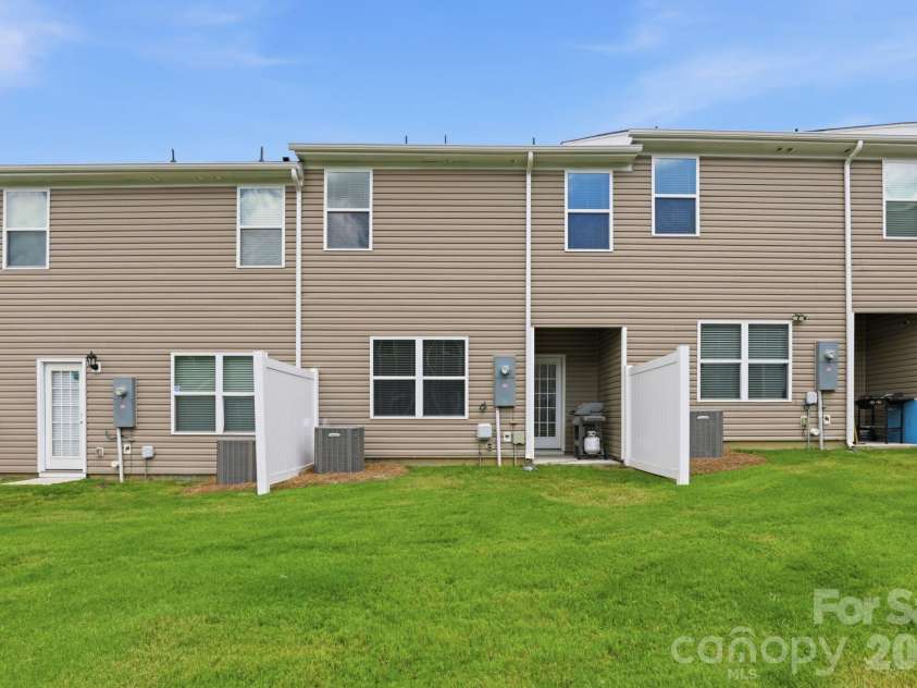 7109 Mills Road, Charlotte, NC 28216.  MLS# CAR4414685, YatesRealty ID 44583. Backyard