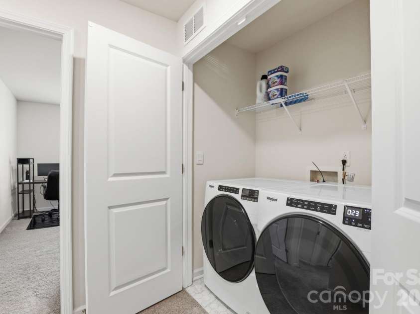 7109 Mills Road, Charlotte, NC 28216.  MLS# CAR4414685, YatesRealty ID 44583. Washer/Dryer