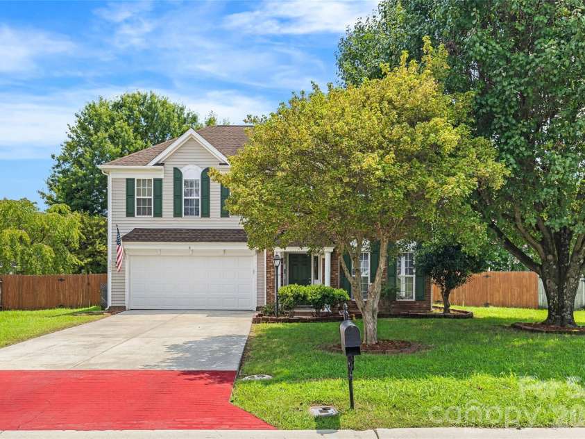 3042 Wyntree Court, Matthews, NC 28104.  MLS# CAR4414692, YatesRealty ID 44584. 