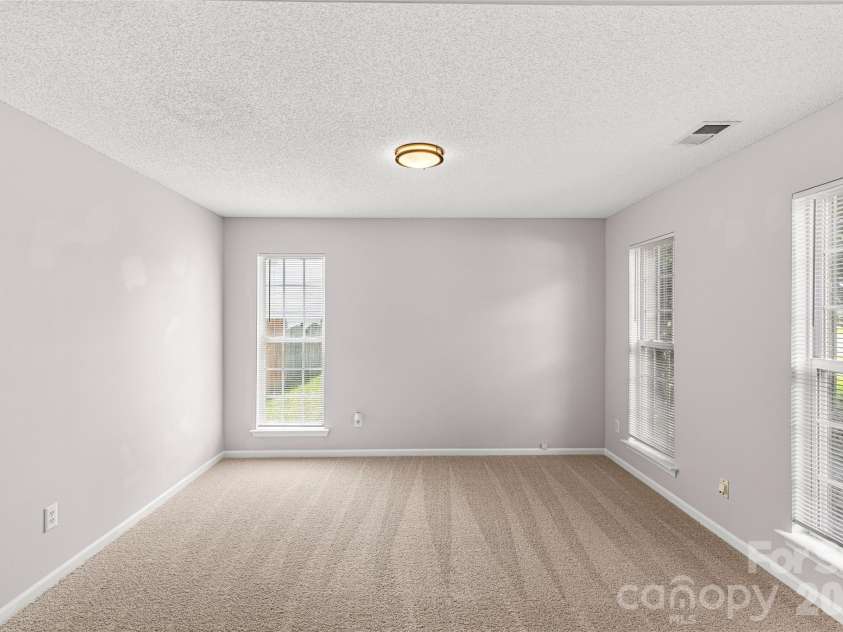 3042 Wyntree Court, Matthews, NC 28104.  MLS# CAR4414692, YatesRealty ID 44584. 