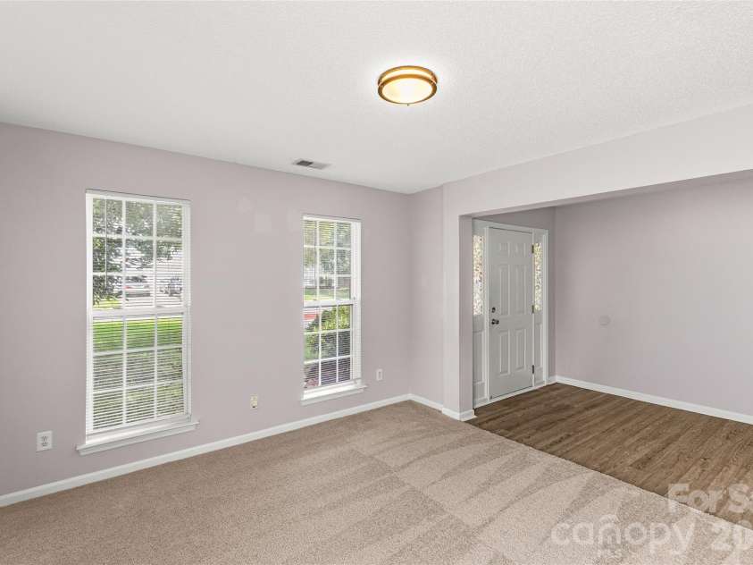 3042 Wyntree Court, Matthews, NC 28104.  MLS# CAR4414692, YatesRealty ID 44584. 