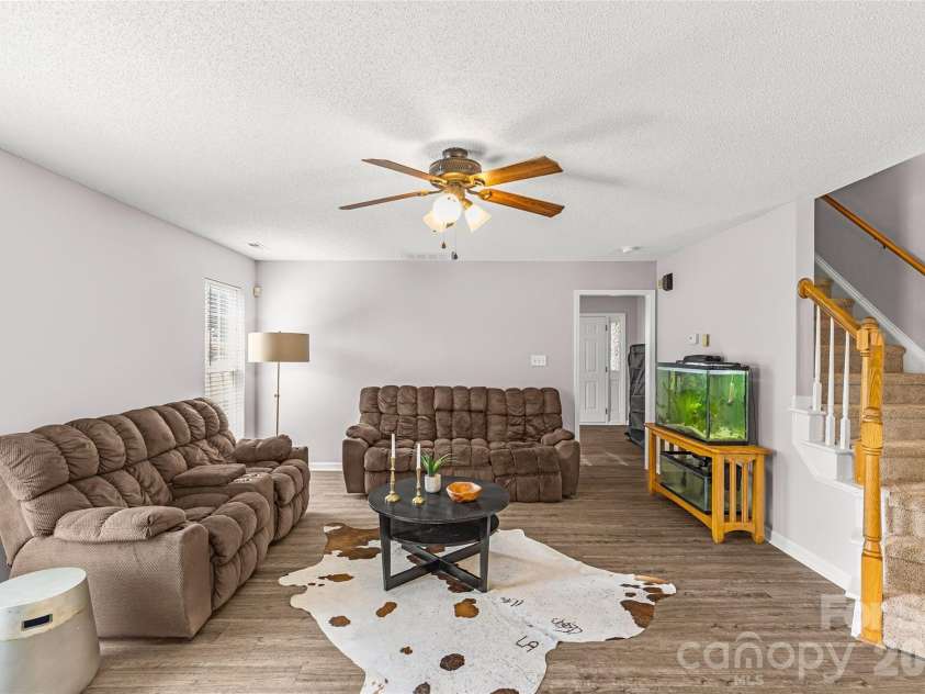 3042 Wyntree Court, Matthews, NC 28104.  MLS# CAR4414692, YatesRealty ID 44584. 