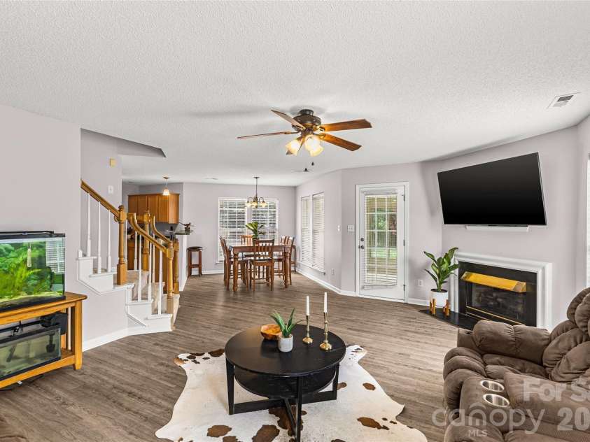 3042 Wyntree Court, Matthews, NC 28104.  MLS# CAR4414692, YatesRealty ID 44584. 